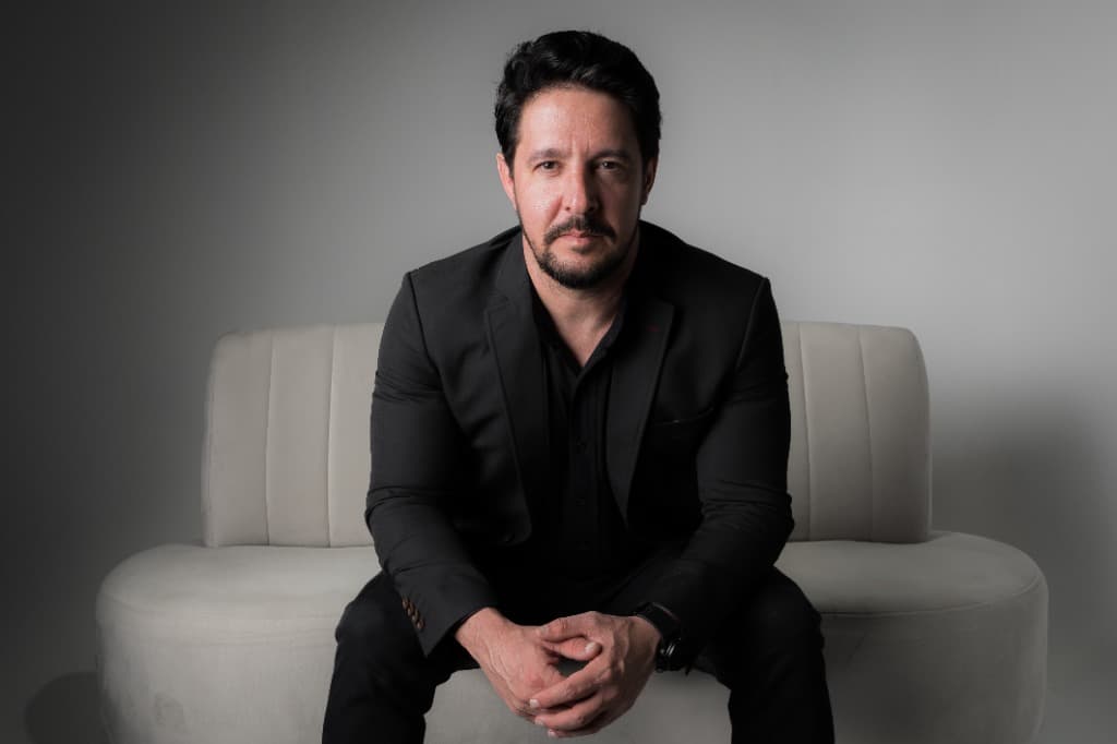 Henrique Lima — Hipnoterapeuta Clínico